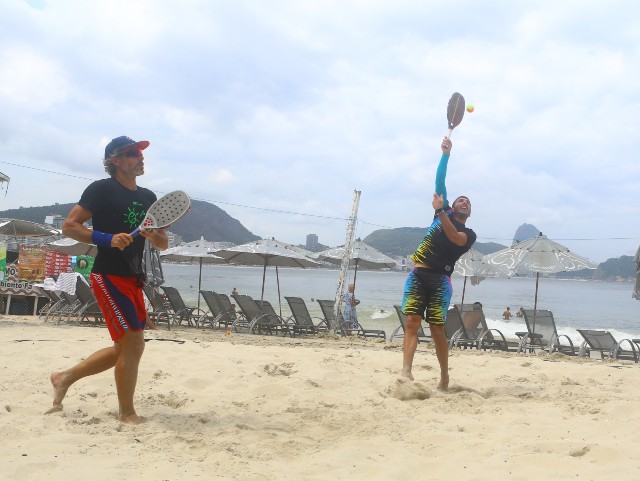 Atletas do projeto social Tênis na Lagoa disparam no ranking após