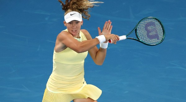 Andreeva dá surra em Jabeur na Austrália e com 16 anos bate marca em Slams 26 andreevaausopen24 2