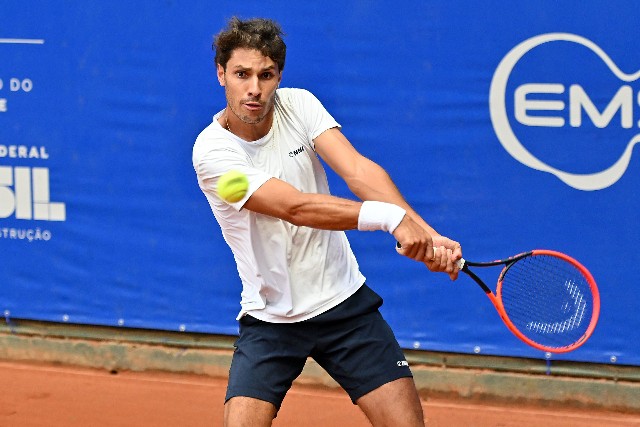 Eduardo Ribeiro é o único brasileiro na semi em São Paulo - Tenis News