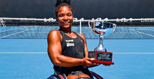 Após extravio de bagagem, Vitória Miranda estreia com vitória em Madri 9 vitoriamirandaausopen25cammed2