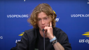 Andrey Rublev em entrevista coletiva no US Open