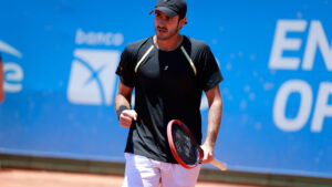 Gustavo Heide vibra em vitória contra Nicolas Kicker em Florianópolis