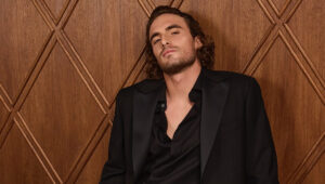 Tsitsipas em ensaio para a Canali