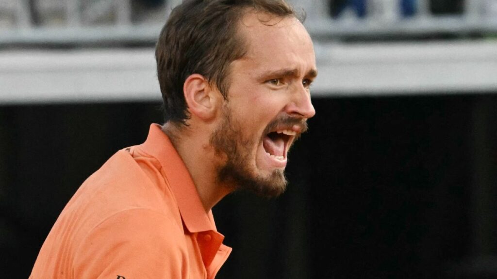 Medvedev conquista virada incrível e desafia Sinner na semi em Roma 15 medvedevroma26