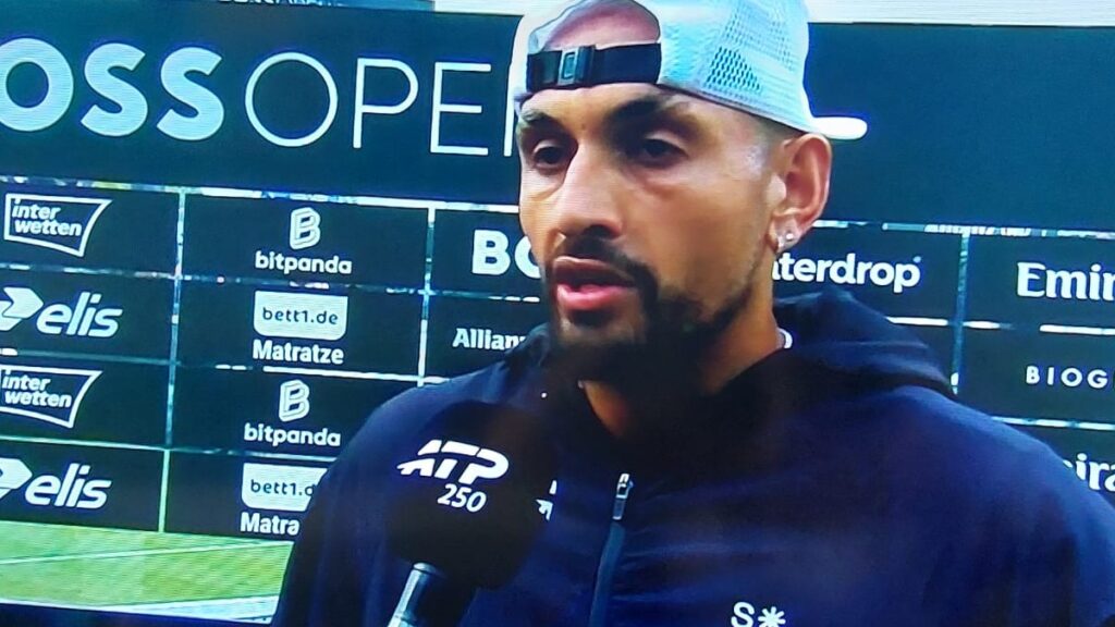 Kyrgios se emociona após vitória em retorno e é ovacionado pelo público 6 kyrgiosstuttgart26c