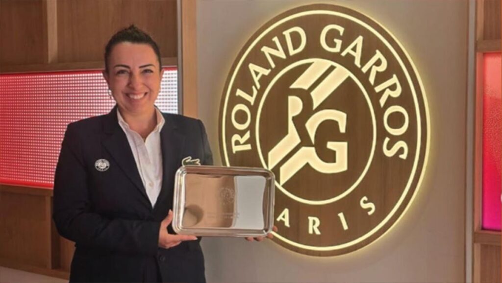 Árbitra brasileira faz história em Roland Garros 39 paulavieirarg26