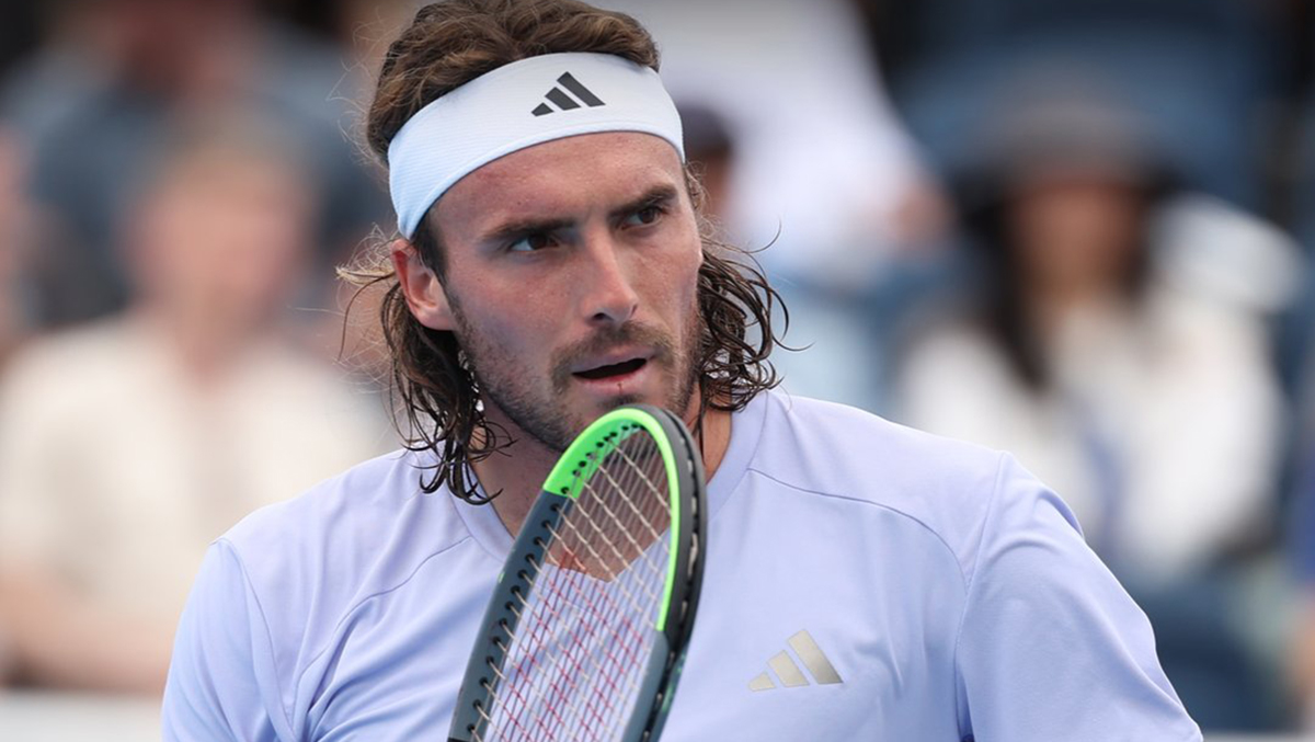 Tsitsipas vence estreia no ATP de Almaty e mira duelo decisivo