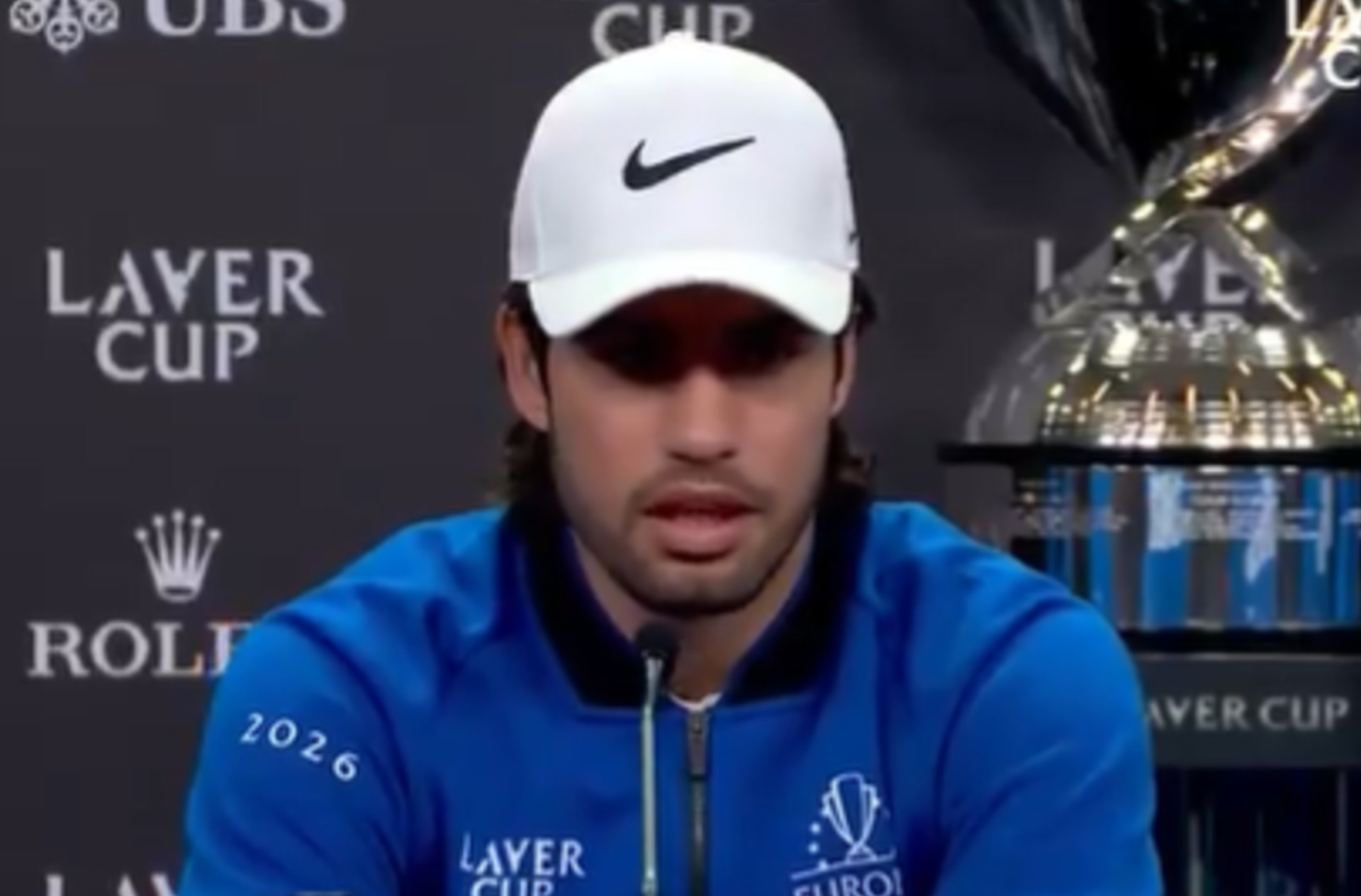 Carlos Alcaraz liga alerta sobre a parte física após vitória na Laver Cup