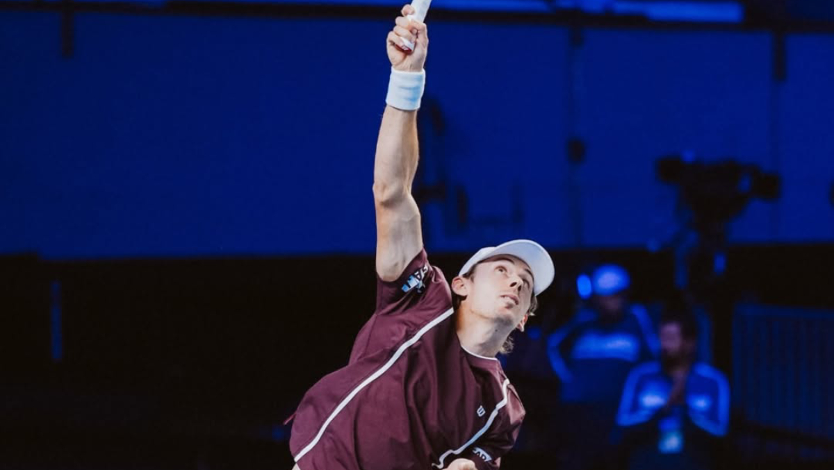 De Minaur vence em Viena e persegue vaga no ATP Finals e top 10