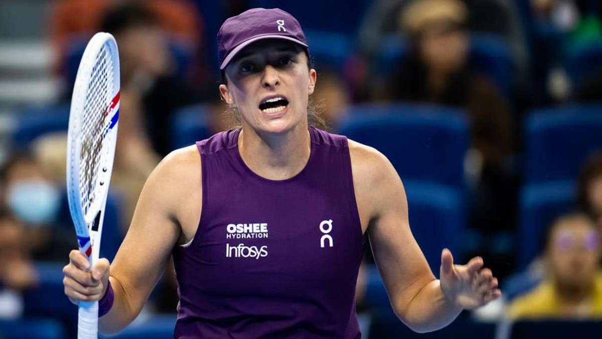 Kim Clijsters apoia decisão drástica de Iga Swiatek no tênis mundial