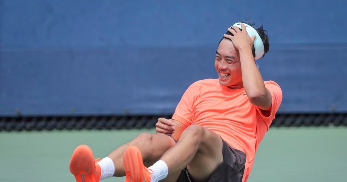 Coleman Wang comemora vitória no US Open (Crédito: Manuela Davies/USTA)