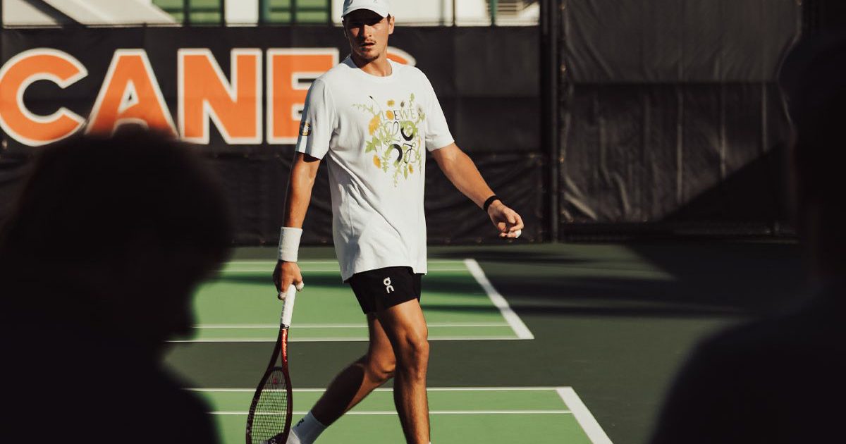 Crédito: Miami Hurricanes Men's Tennis