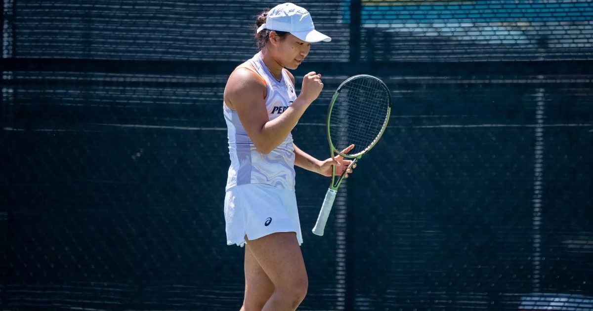 Janice Tjen em ação pela NCAA