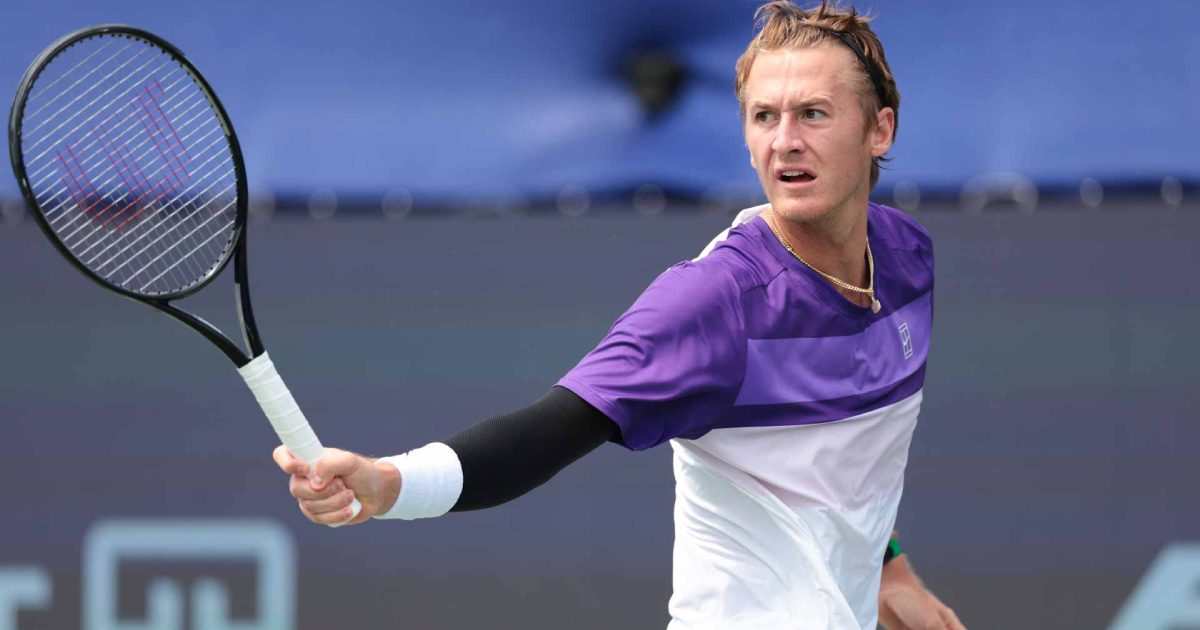 Sebastian Korda em ação no ATP de Winston-Salem