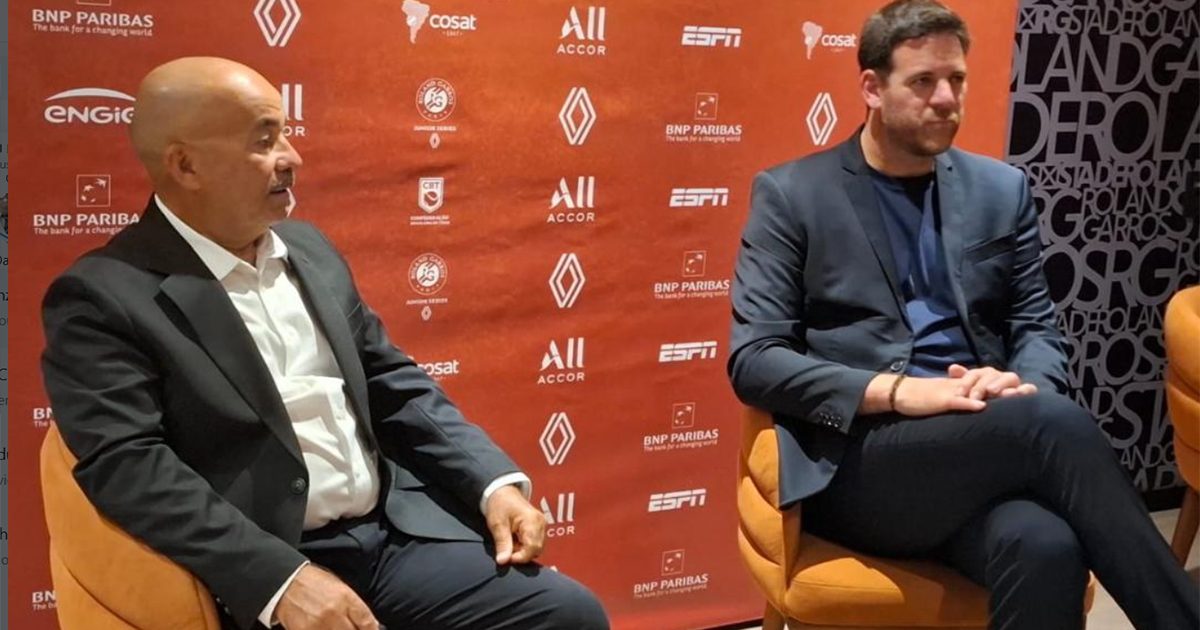 Larri Passos (E) e Juan Martin Del Potro (D)