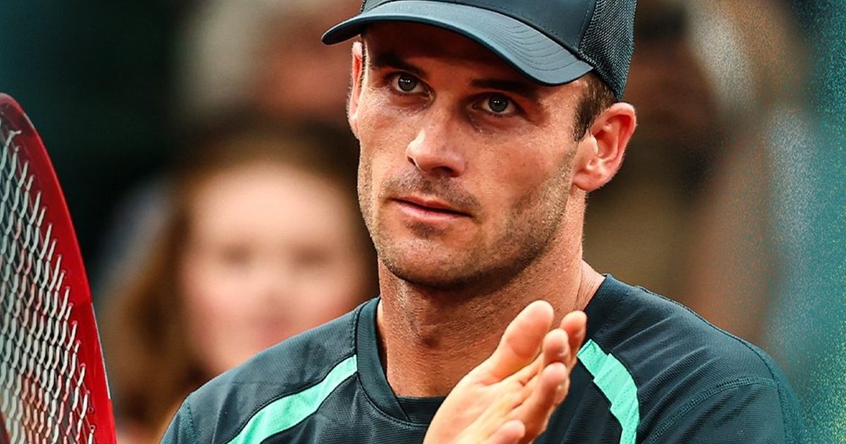 Crédito: @mensclaycourt