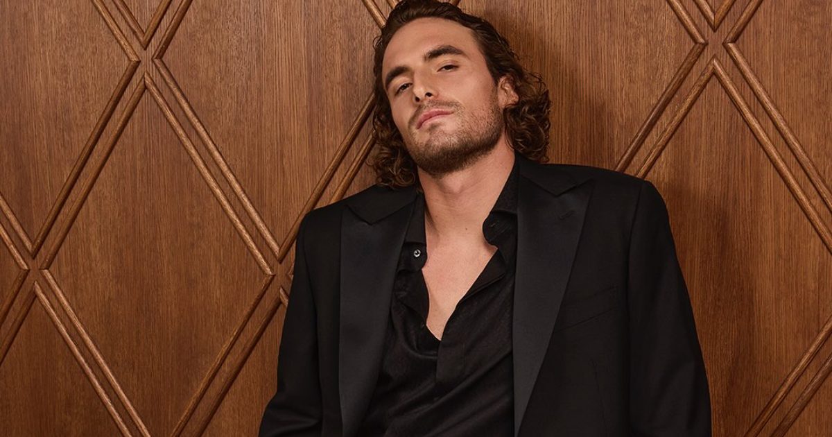 Tsitsipas em ensaio para a Canali